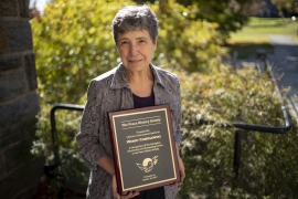 Wendy Chmielewski with her award